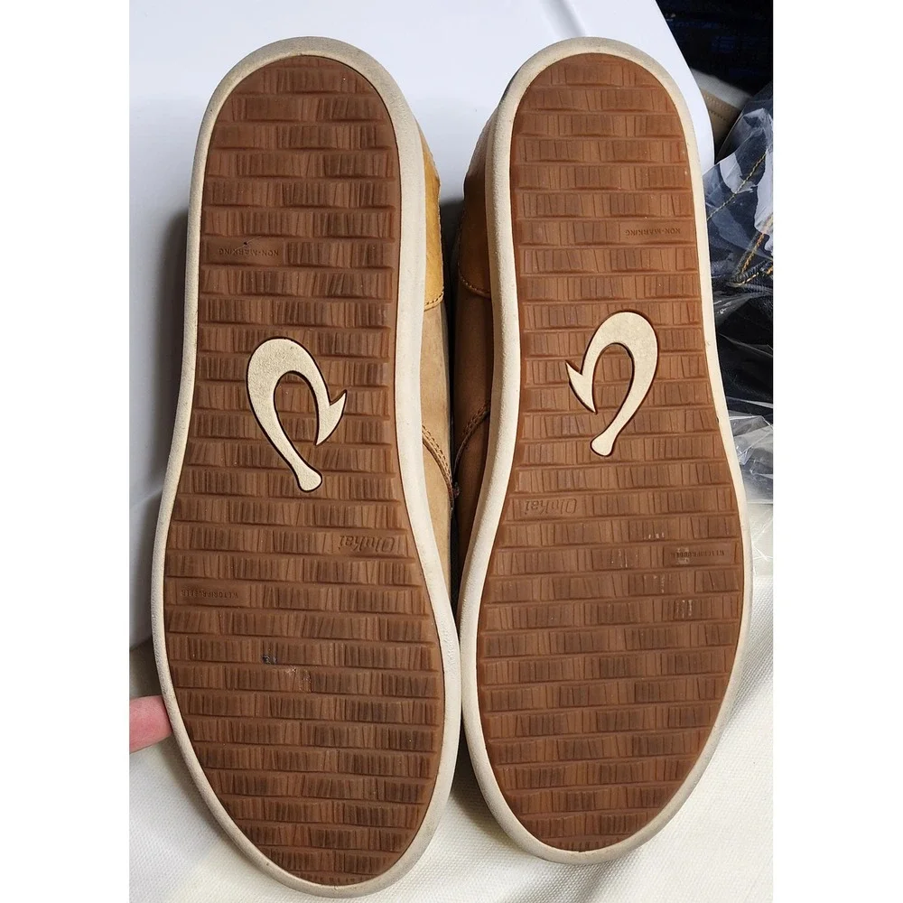 OluKai Men's 10.5 Brown Suede Chukka Boots Ankle Boots Lace Up Casual Shoes Fall